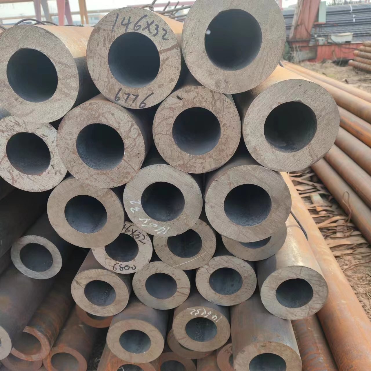 AISI1045 / S45C / 45# Seamless Steel Pipe DN10 - DN300 Heavy Wall SMLS Pipes