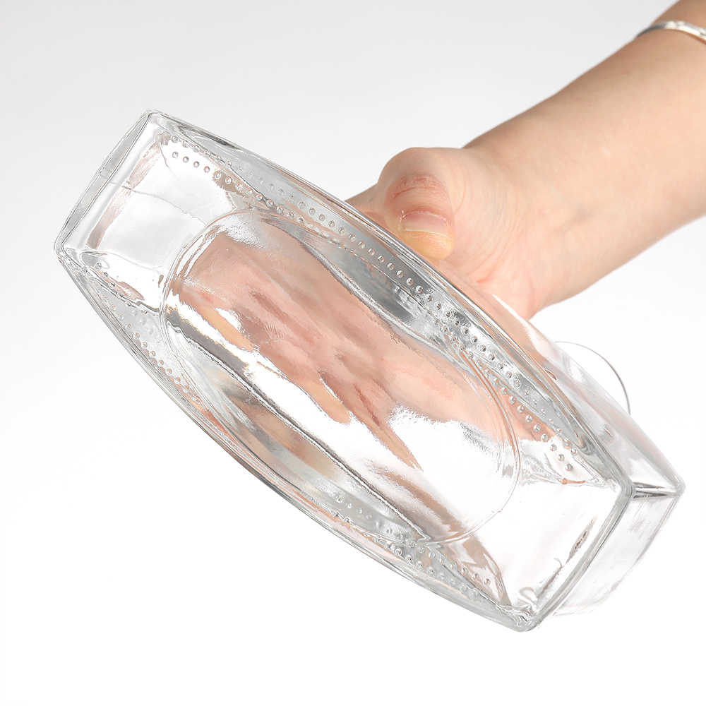 Sealing Type Thick Bottom Flat Whisky Bottles for Cosmetics Industry Glass Material