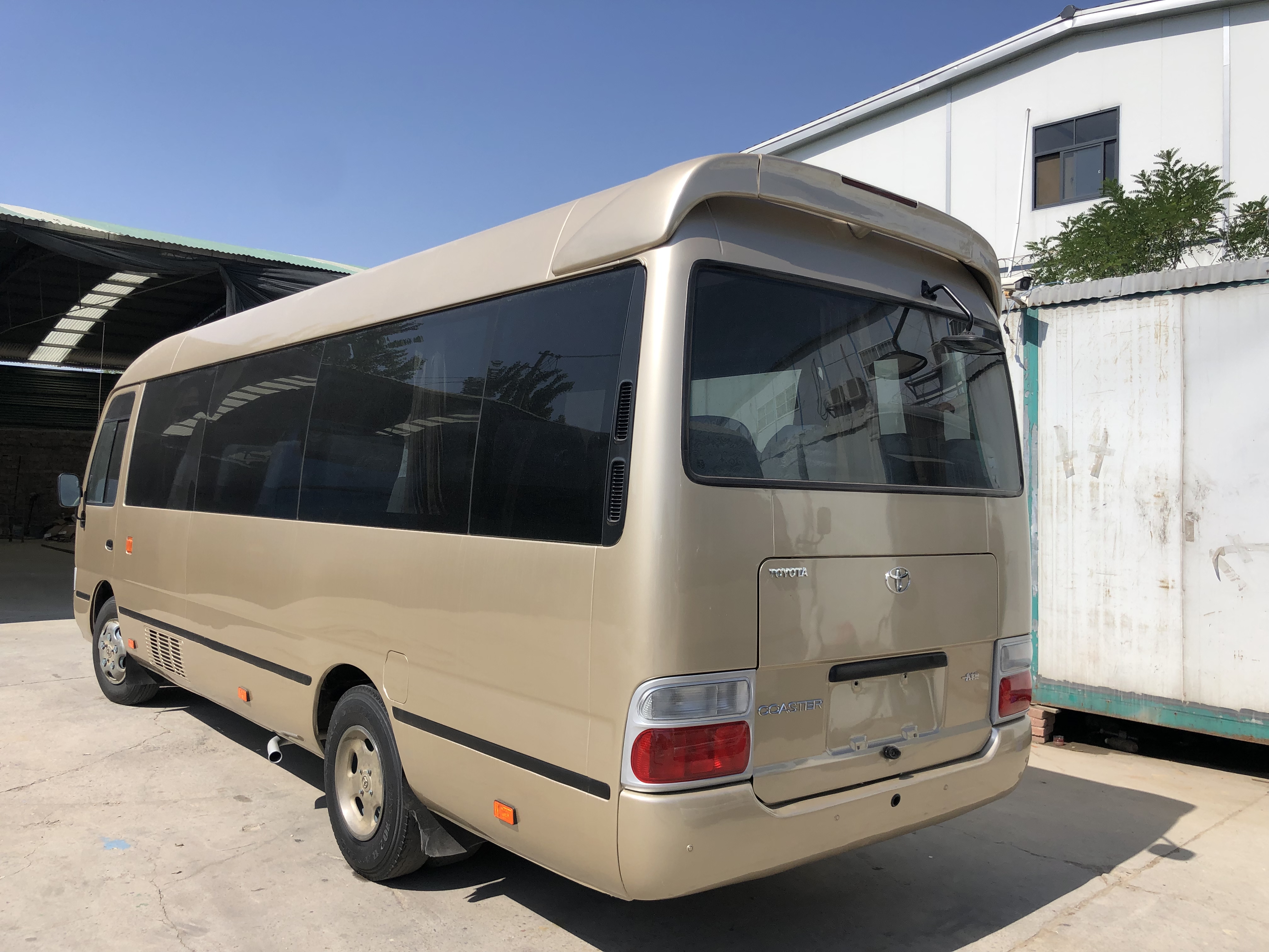 Japan Made Toyato Engine Model 30 Seats Yellow Coaster for Your Requirements