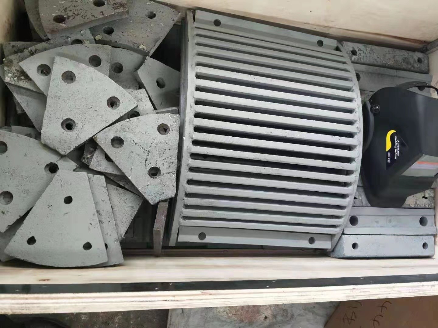 Coarse Mill Coal Hammer Crusher Machine 1000 TPH Widely Used Mining European Type