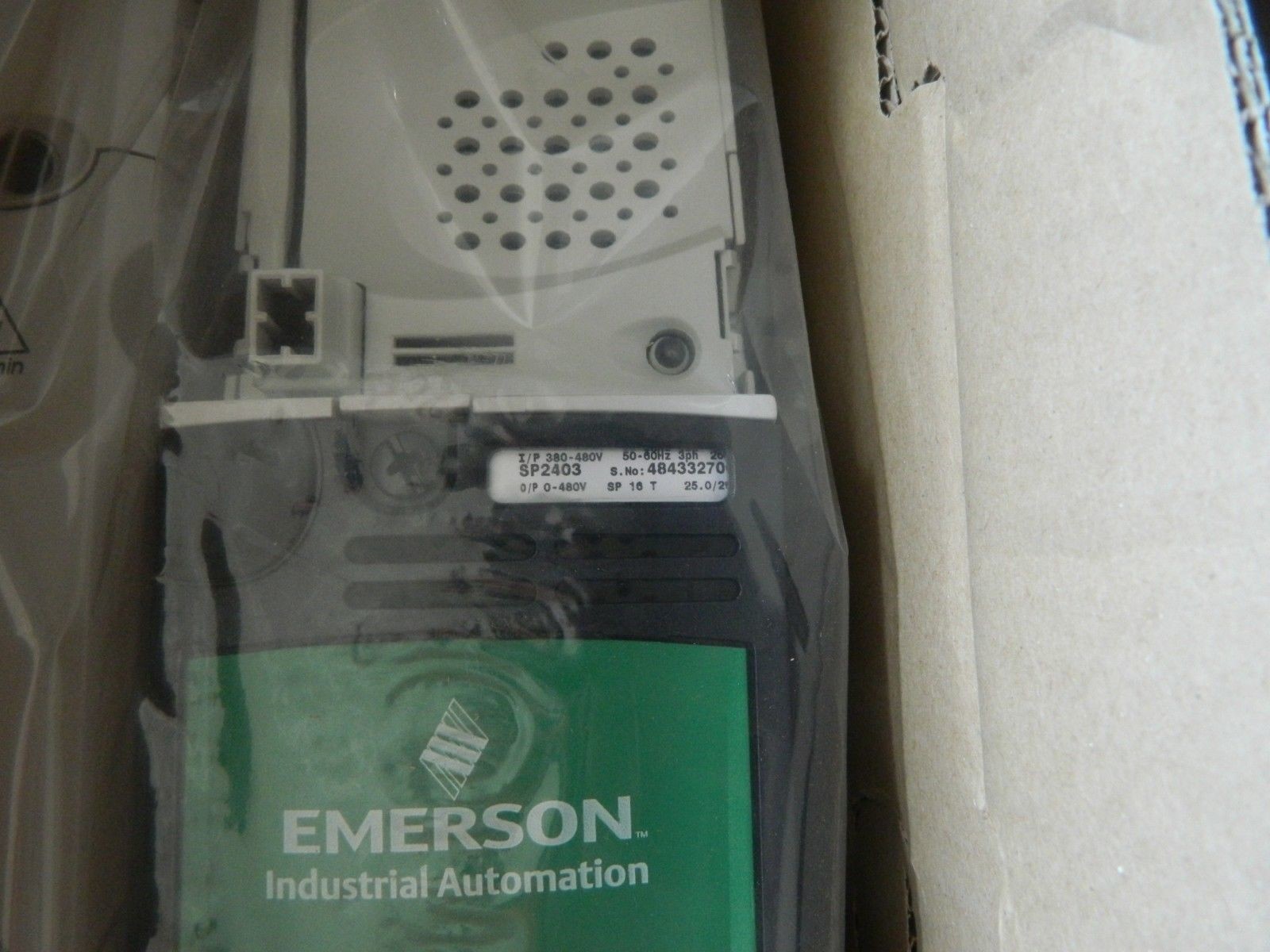 Emerson SP2403 3 PHASE 380/480 VAC 20 HP NORMAL DUTY 29 AMP IP 20 RATING 50/60 HZ OPEN LOOP VECTOR CTRL.