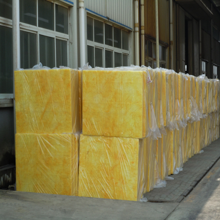 Moisture Proof Glass Wool Heat Insulation Board 20-100kg/M3 High Density