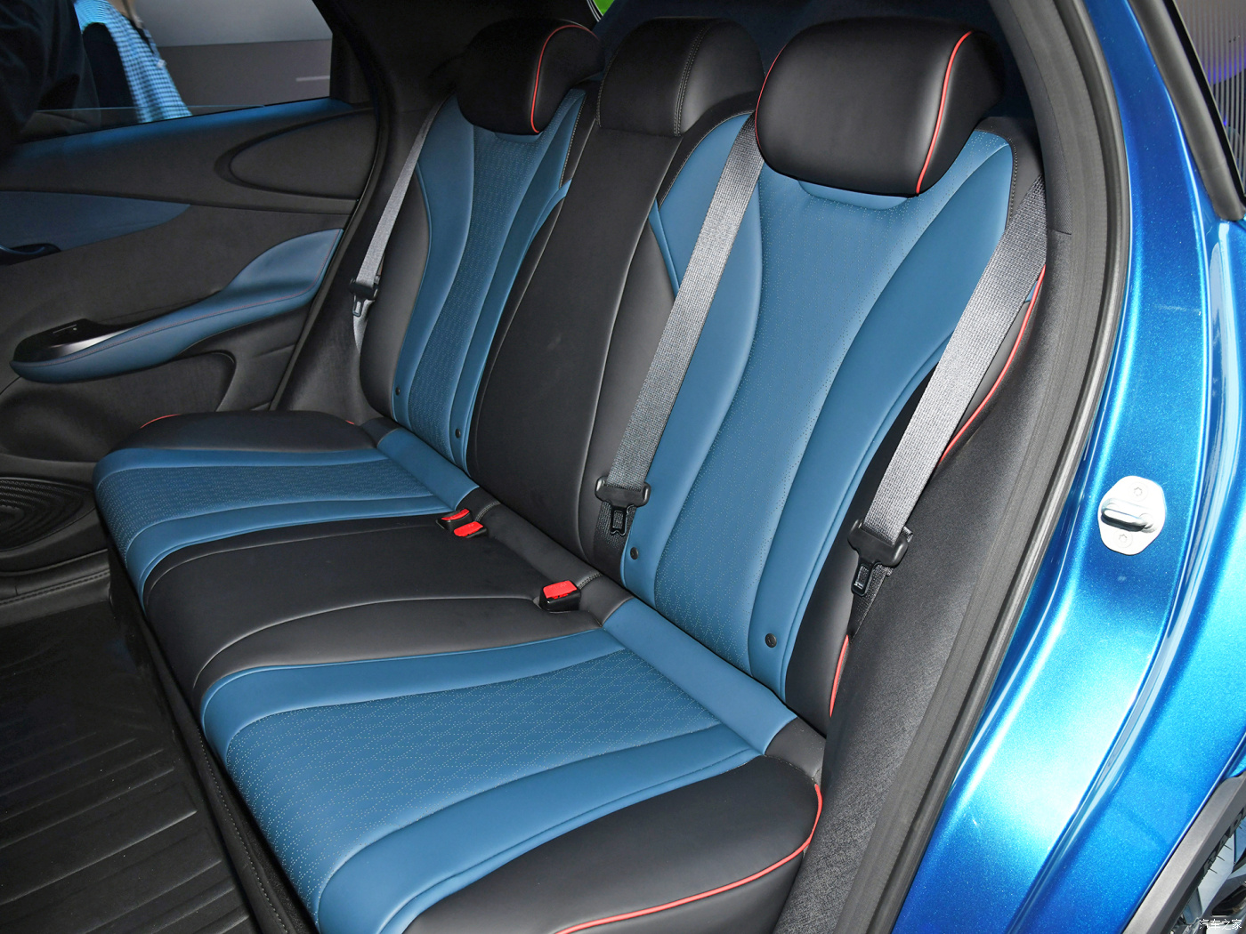 The 5 passenger hatchback electric grey BYD Dolphin with a great price is used for a high speed-up range of 405km