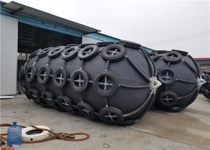 Rubber Pneumatic Marine Fender Dock Defense Boat Fender With Tyre To Vessel Mooring / Moor