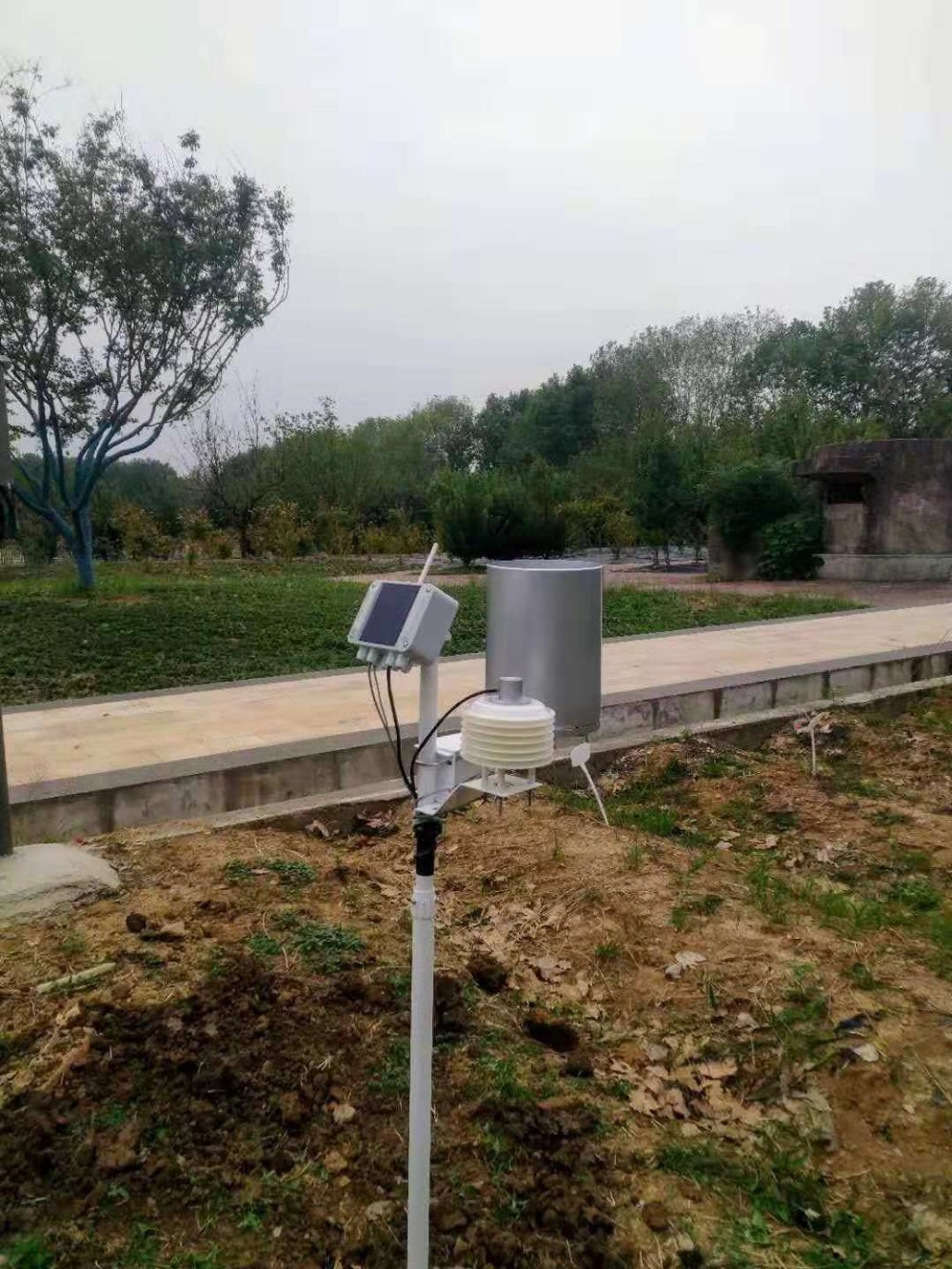 ABS PC Material Irrigation Pluviometer Rain Sensor Tipping Bucket Rain Gauge 1.6kg