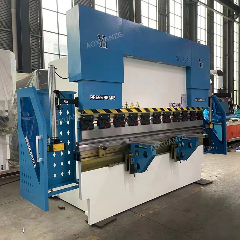 63T 2500MM Hydraulic Press Brakes CNC With DA66T 8+1 Axis