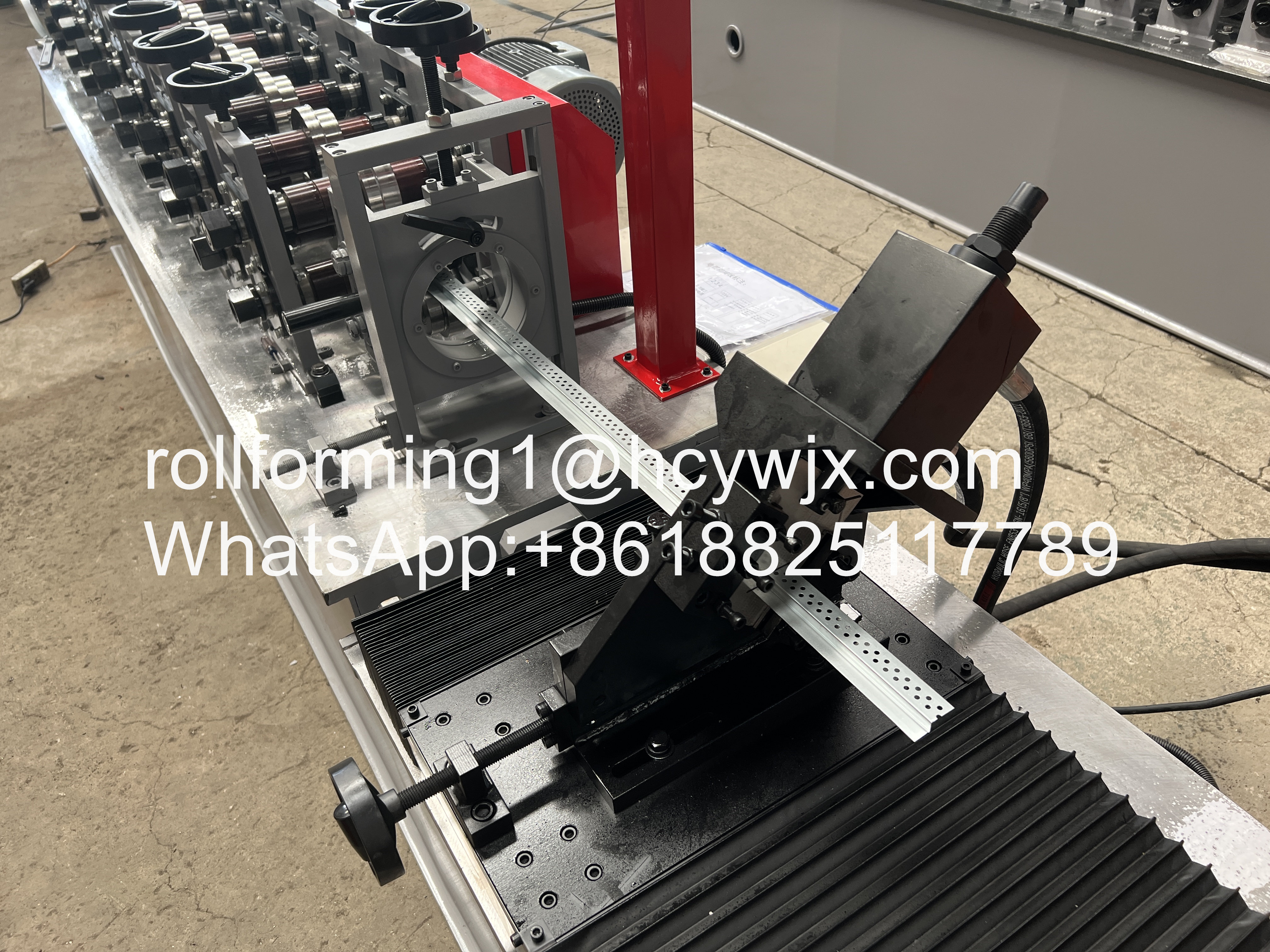 Corner Bead Light Keel Roll Forming Machine 10 Forming Steps Automatic