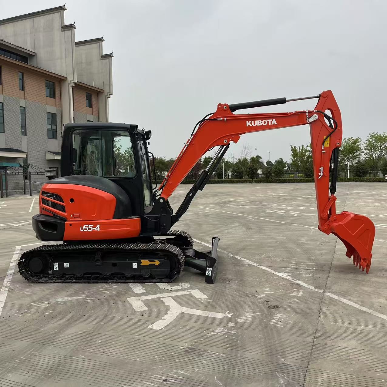 Original Brand Kubota Used U55-4 Crawler 5 Ton Mini Backhoe Digger For Garden
