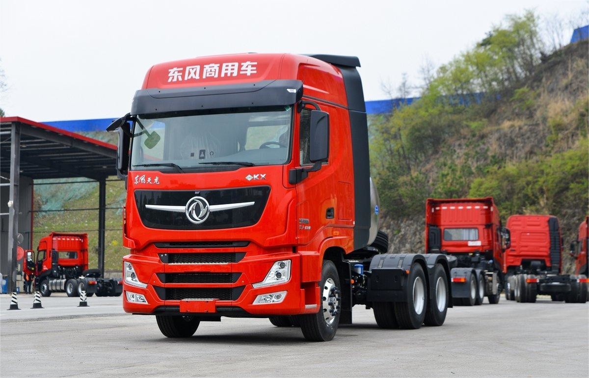 450hp Dongfeng Tractor Truck 6*4 4*2 8*4 Dump Truck With 10 Tires