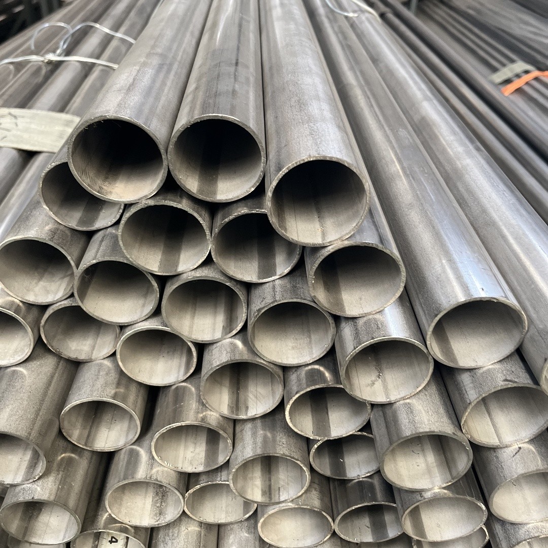 Hot Rolled 304L SS Pipe ASTM A312 SUS304L Stainless Steel Welded Pipe Anneal and Solid Solution