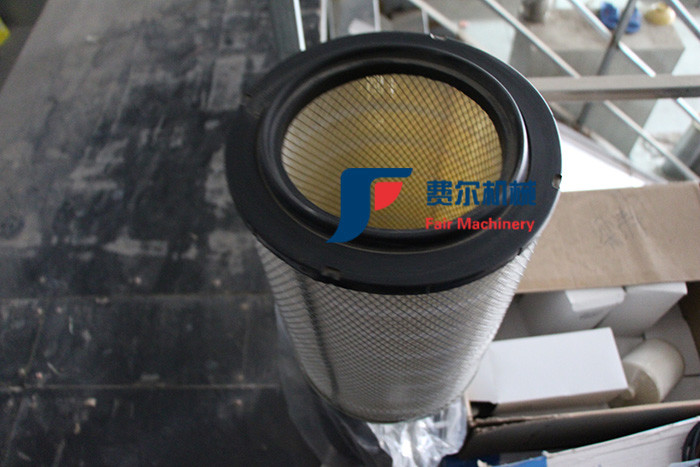 K2440 Yuchai Spare Parts 612600114993 Engine Air Filters For Wheel Loader