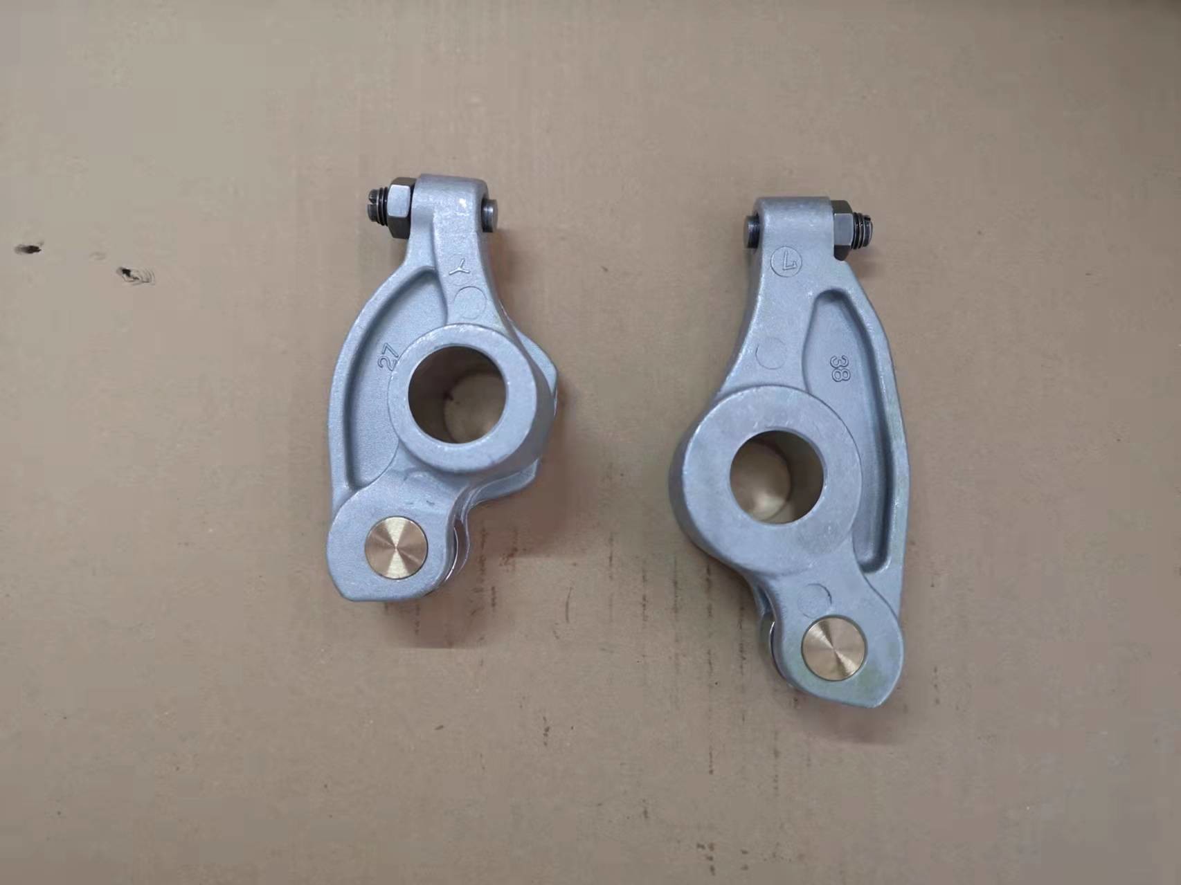 4HK1 6HK1 Rocker Arm 8973064243 Cylinder Head Air Outlet Rocker Arm Excavator ZX240 ZX360 Truck NPR NQR FSR FVR