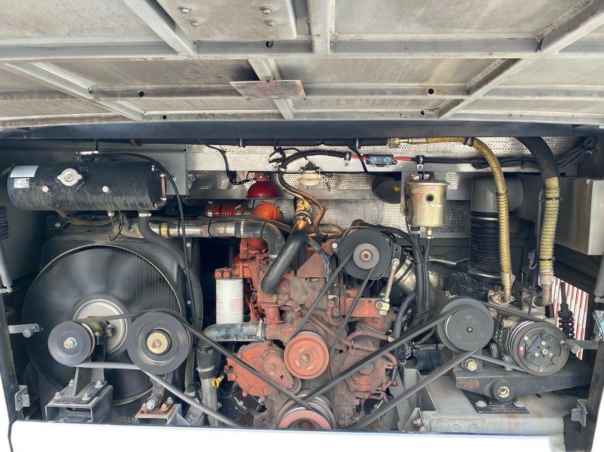 Yuchai Engine Used Church Tour Bus 32seats Kinglong With Air Condition XMQ6802