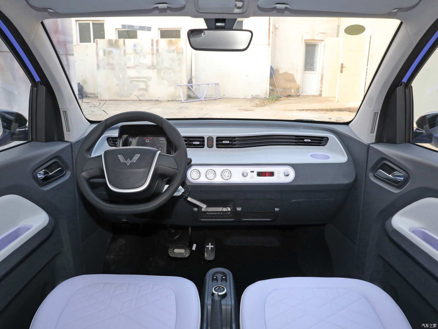 New energy vehicle Wu ling factory direct sales Hongguang MINIEV 2022 easy model travel convenience lithium iron phosphate small