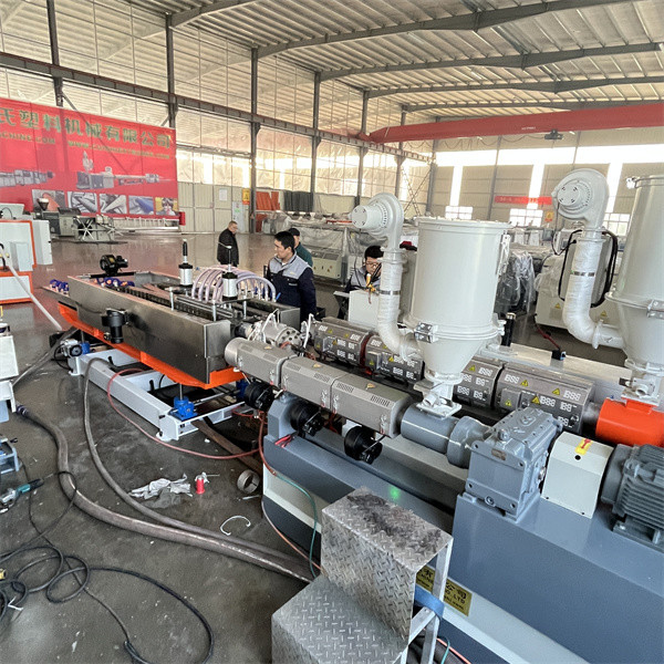 2-6m/Min Double Wall Corrugated Pipe Machine Sewer / Drainage Pipe Extruder Machine