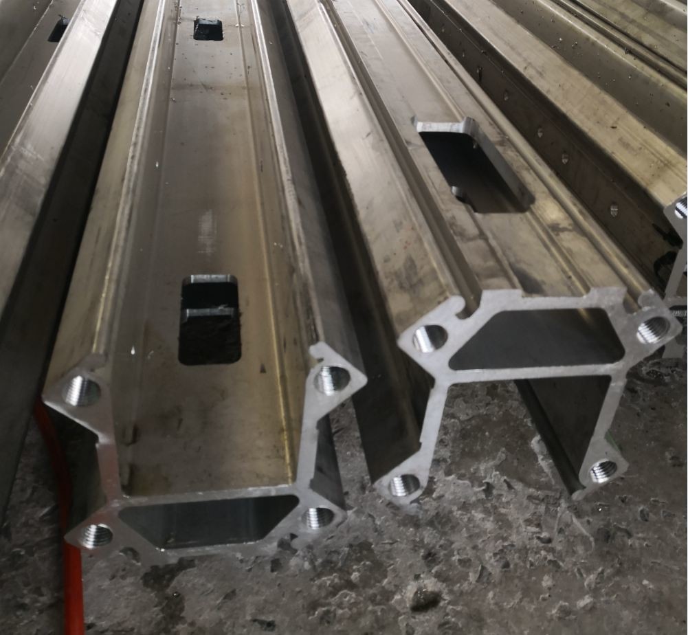 Mining Industry 7020 Aluminium Extruded Profiles 5753MM Length 28.7kgs / Meter