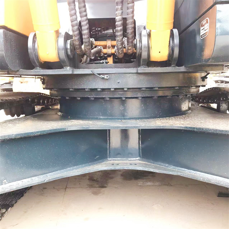 Hyundai 220-9s Excavator The Ultimate Machine for Your Construction Needs in 's Market