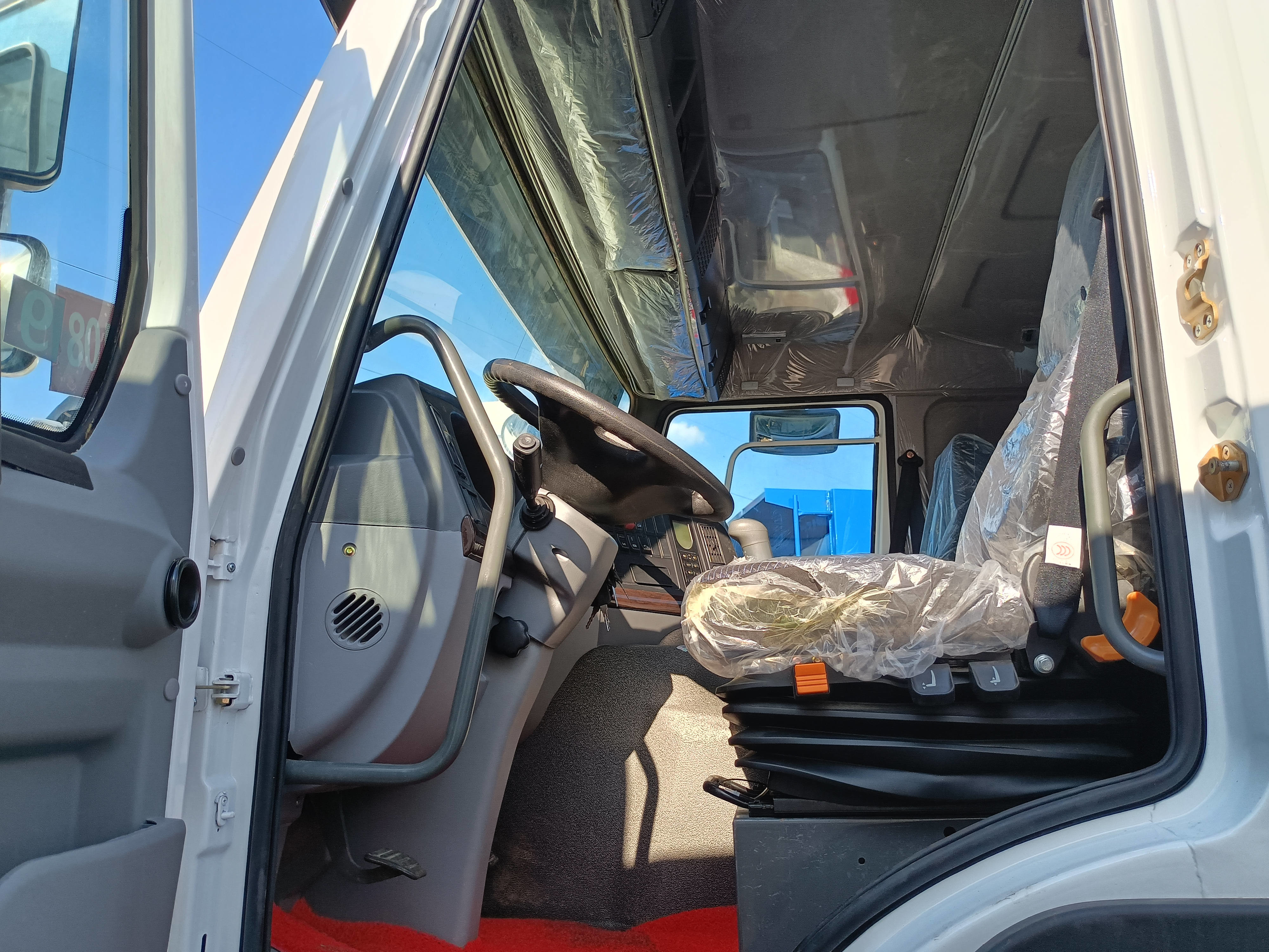 Howo Trailer Head Truck 2022 Year Howo Tractor Truck 371hp Emission Euro 2 Fully Refurbished