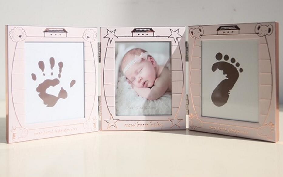 Lovely Aluminum New born Baby Handprint and Footprint Photo Frame Kit with a EN71 passed Ink Pad
