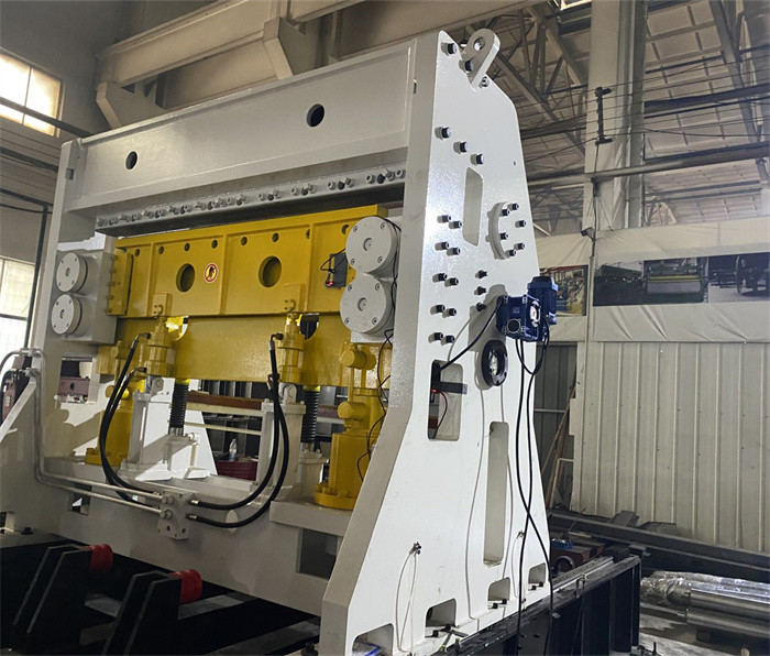 Heavy Gauge Steel Coil Straightener Flying Shear Cut To Length Line 3-10 X 1600