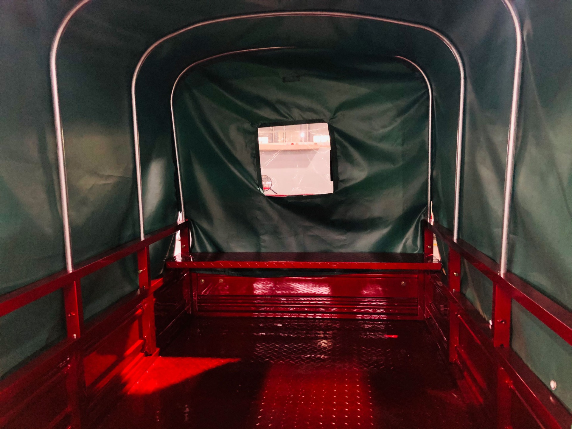 Angola Market Cargo Tricycle with 150cc/200cc/250cc Engine and 1.8*1.3 Cargo Box Size