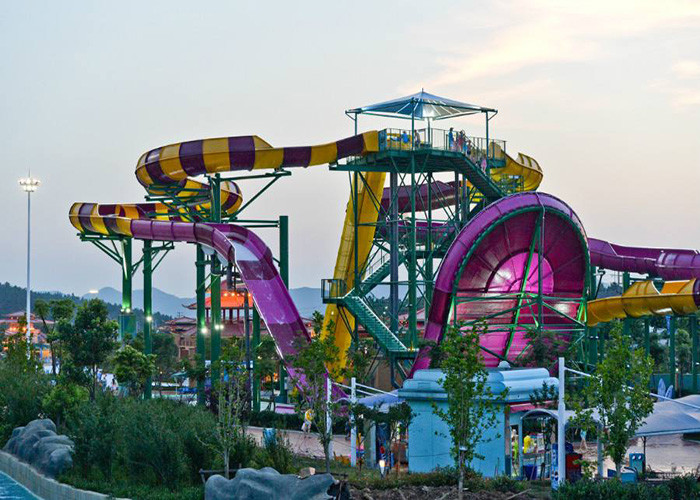 Giant Boomerang Water Slide Fiberglass Auqa Slide For Family Fun Amusement Park
