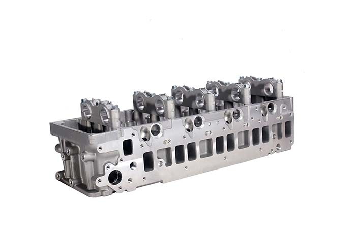 MITSUBISHI 4M41 Cylinder Head , Diesel Engine Spare Parts ME204200 ME204399