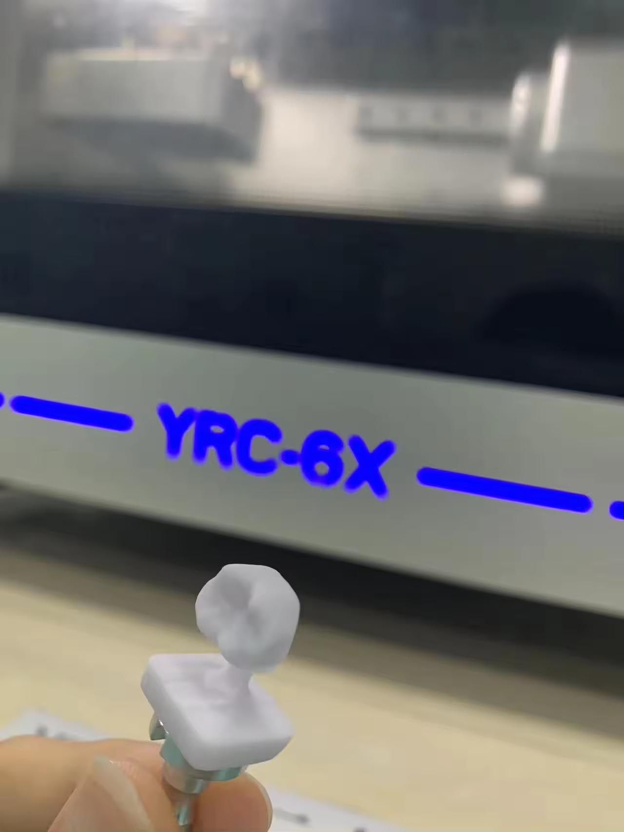 Yucera YRC-6X Wet 5 Axis Dental Milling Machine For Precise Processing