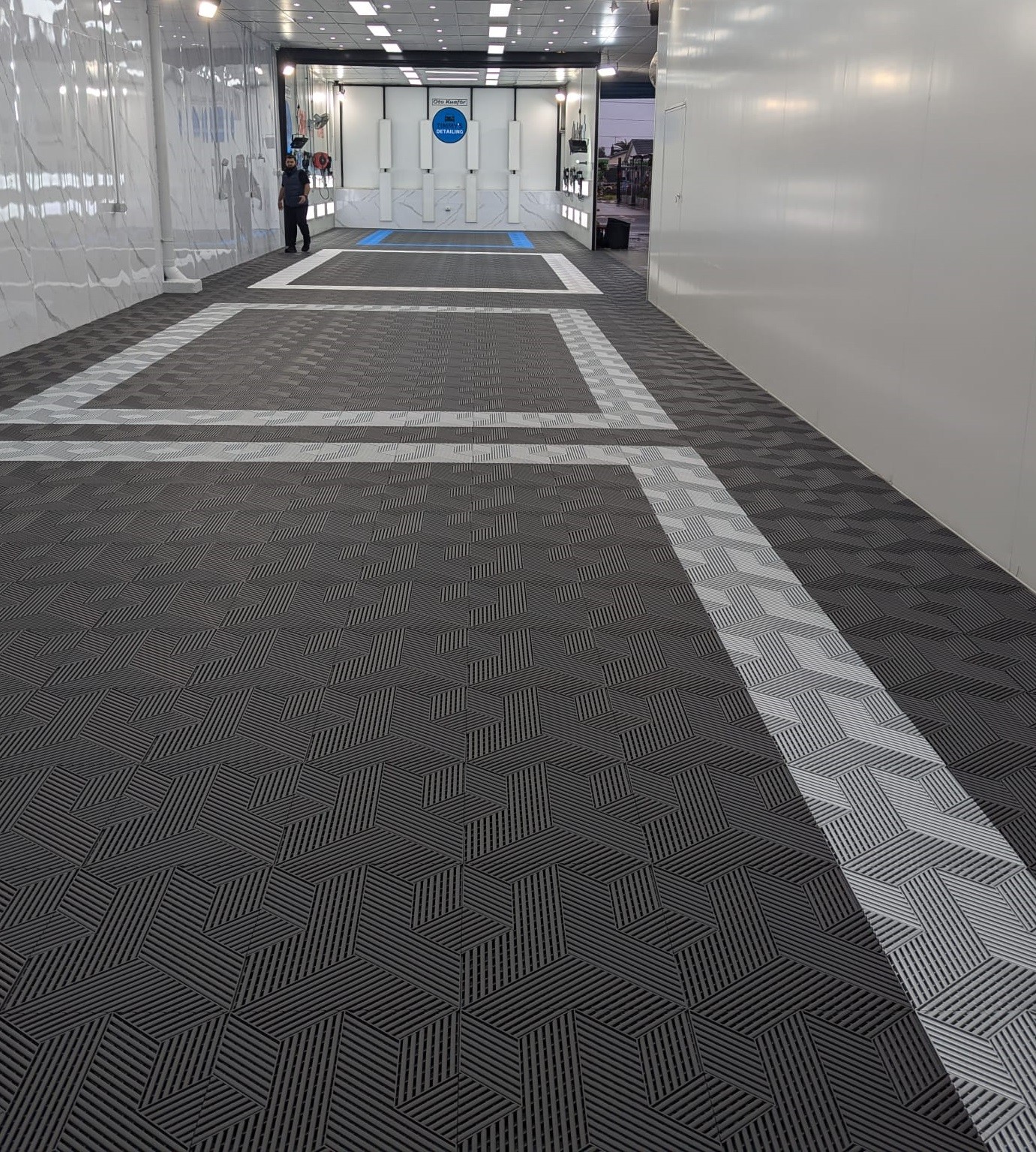 18mm Interlocking Epoxy Garage Flooring with Ribbed Surface