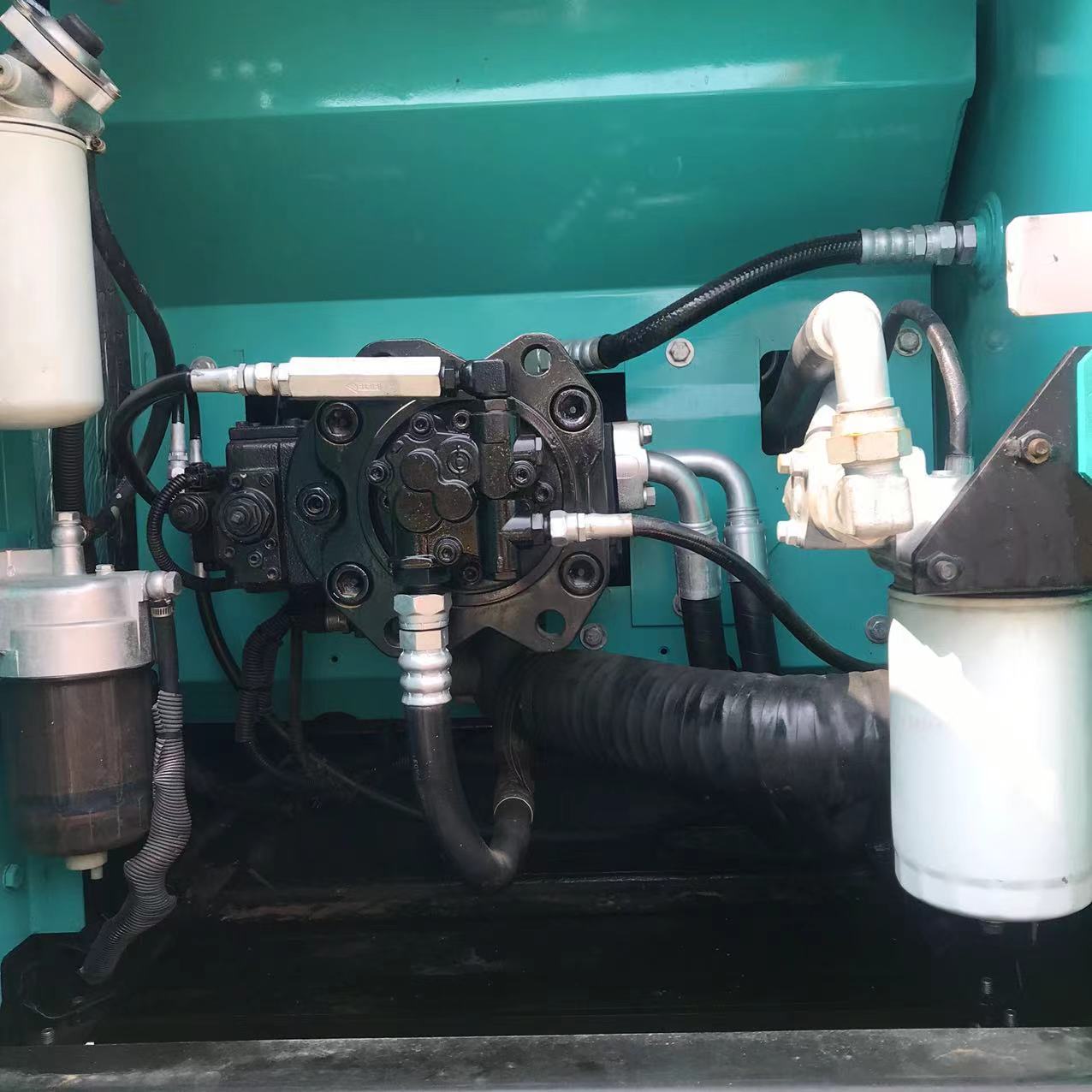 Used Kobelco SK200 Excavator Machine Japan Original in Shanghai with 1740 Working Hours