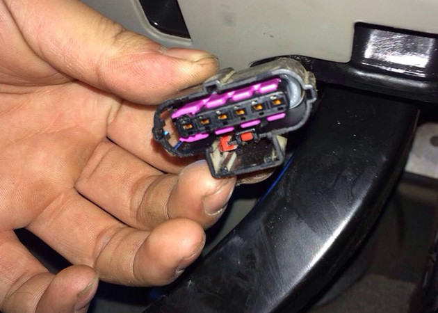 Quicker Overtaking Speed Throttle Response Controller Tuning Pedal Box For Mazda Ford