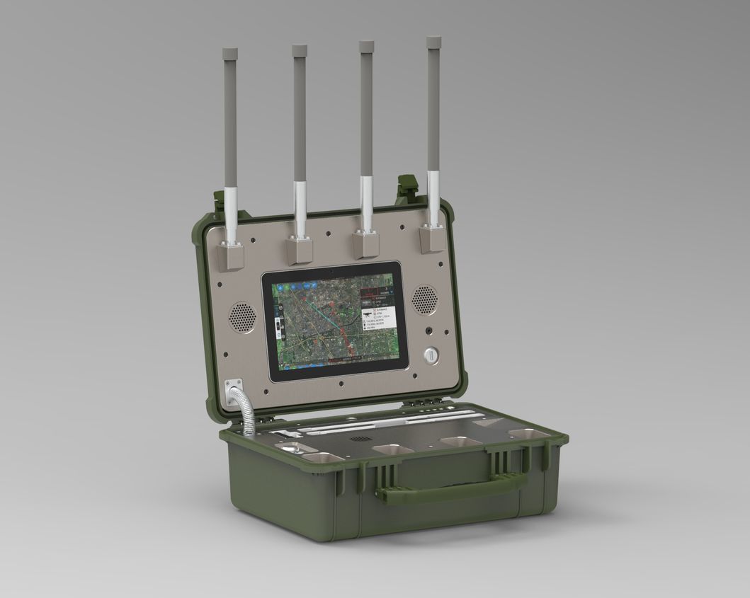2.4G 5.8g 1.4G 5, 2g 900m Uav Signaling Equipment Uav Defense System Briefcase