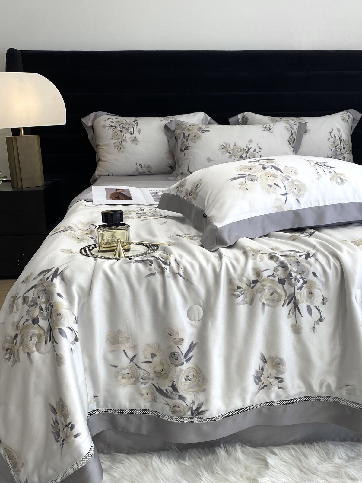 National Standards Color Fastness Grade 300TC/60S*60S Tencel Bedding Sets for Dubai Market