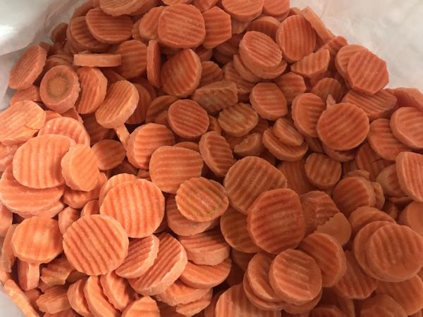 Quality Delicious Taste IQF Frozen Vegetables , Frozen Crinkle Cut Sliced Carrots for sale