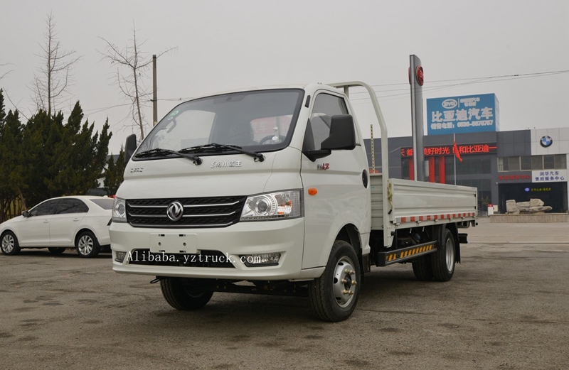 Customizable Dongfeng 4X2 1-5T Mini Cargo Truck with Touch Screen and 360° Rear Camera