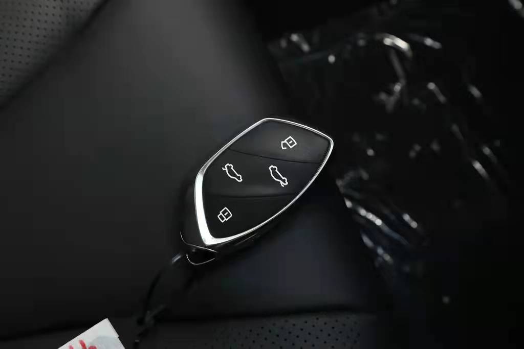186PS 5 Seats SUV Front Driving 2024 ROEWE Marvel X Smart Sensor Control Electric Car with 403KM Range and ABS ESC Vehicle