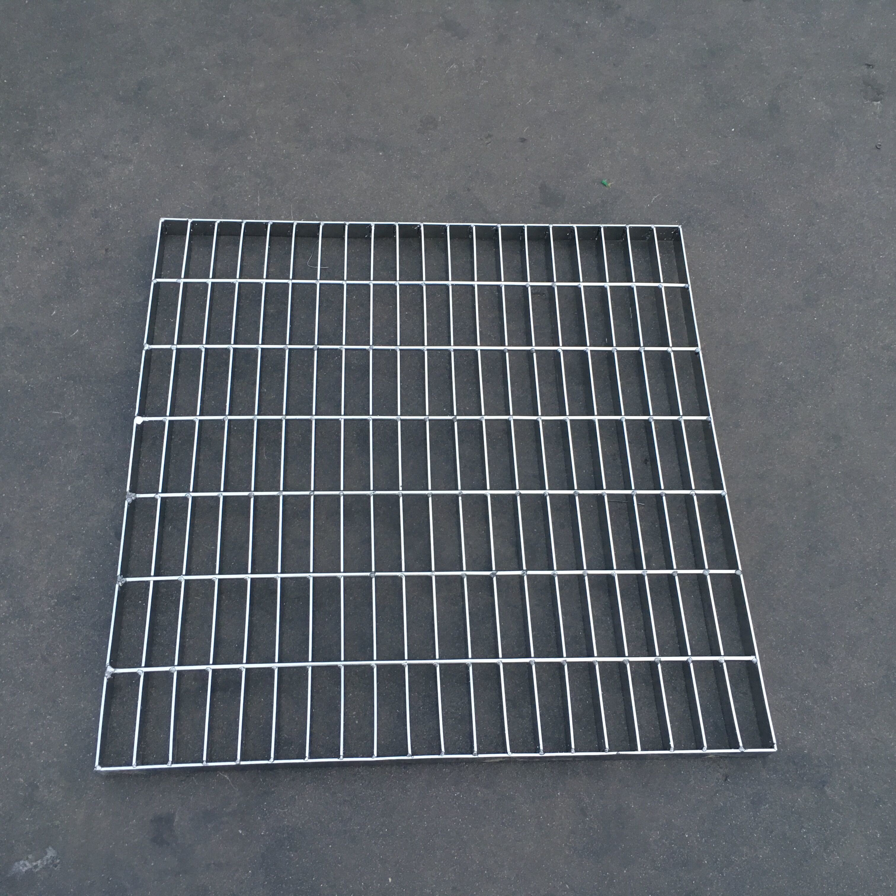 25x3 Hot Dipped Galvanized Platform Serrated Bar Grating