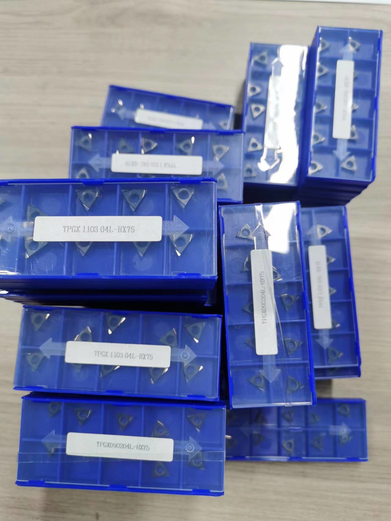 Carbide Milling Inserts TPGX 110304L Equivalent To Mitsubishi Insert