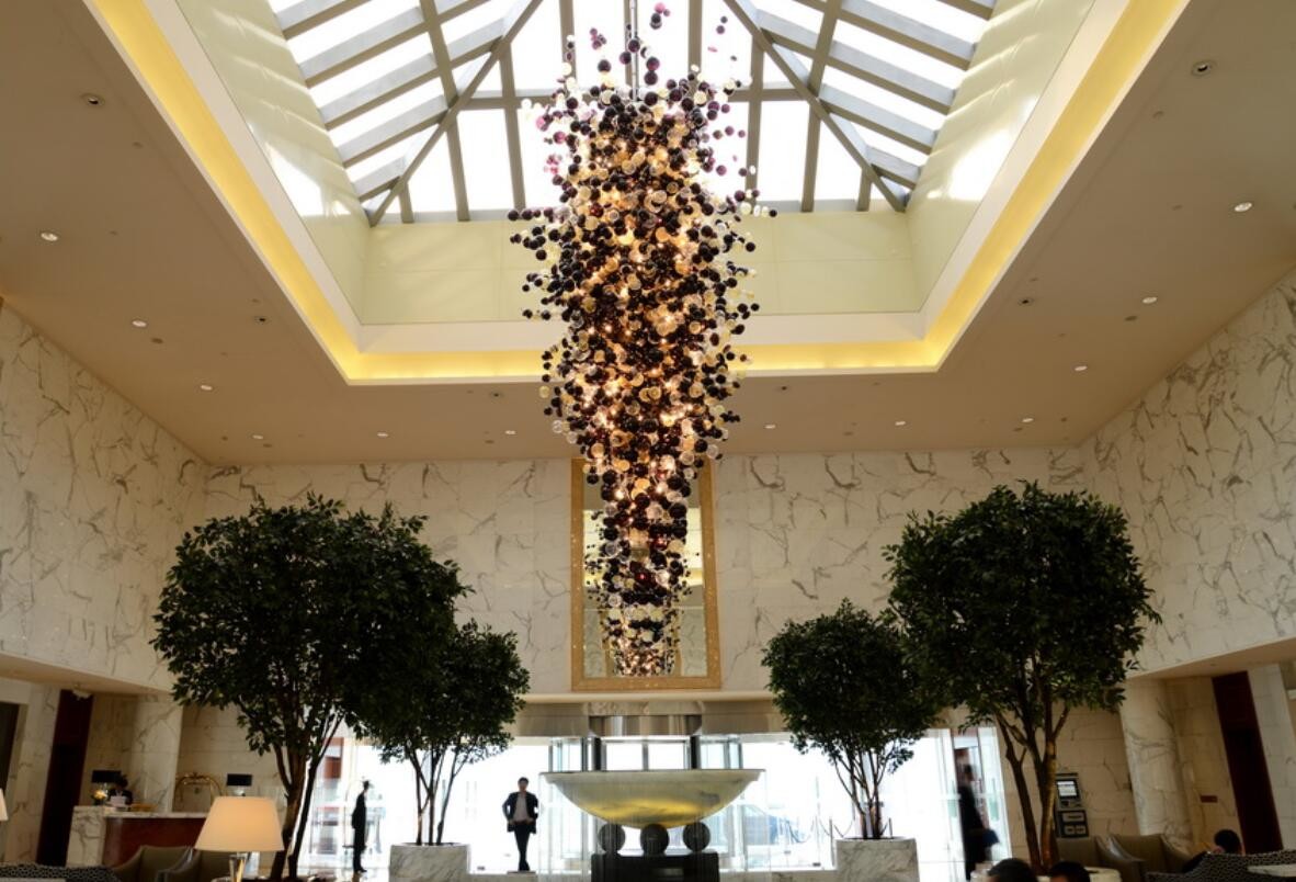 Lobby Hotel Project Furniture With Glass Chandelier