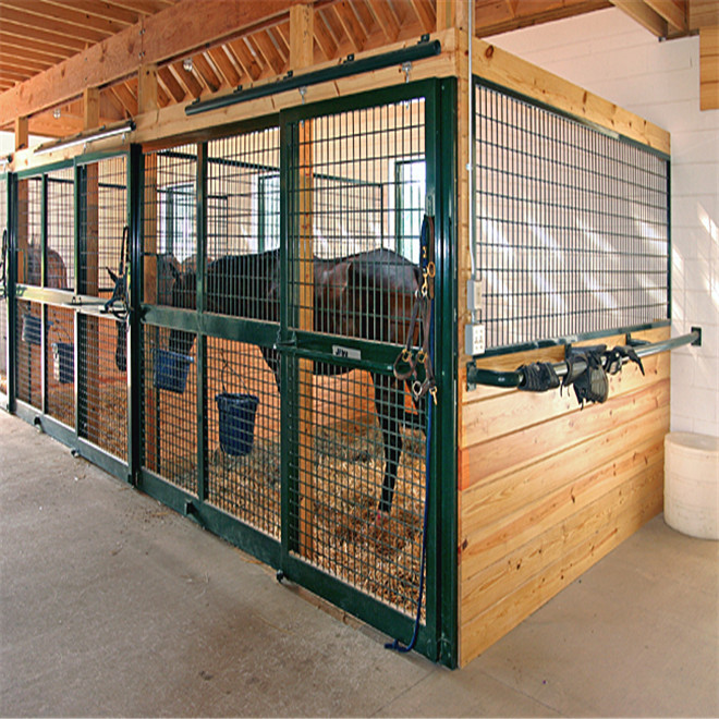 Safety Galvanized Stable Horse Yard Panels Inside And Out With Bamboo Board