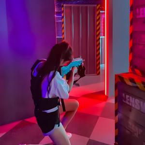 Buy cheap Commercial Wireless Laser Tag Equipment with IoT Technology and 8 Playing Modes for Indoor Multiplayer Gaming product