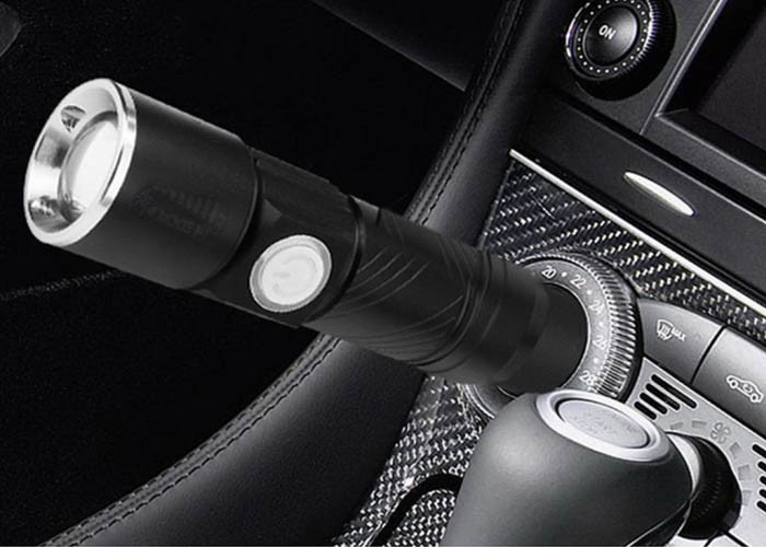 Zoomable Waterproof High Lumen Led Flashlight Magnetic Base 150m Lighting Range