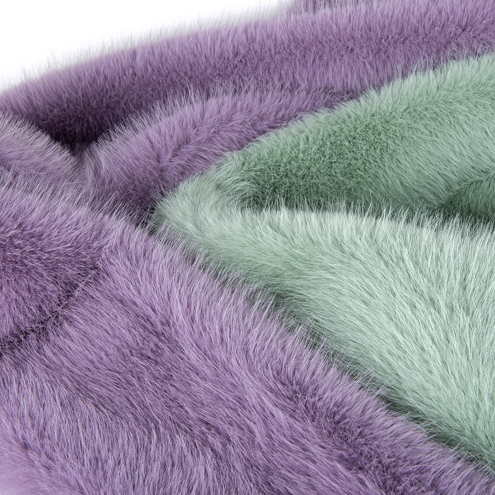 Tip-Dyed Knitted Backing 100% Polyester Long Pile Faux Fur Fabric for End Customers