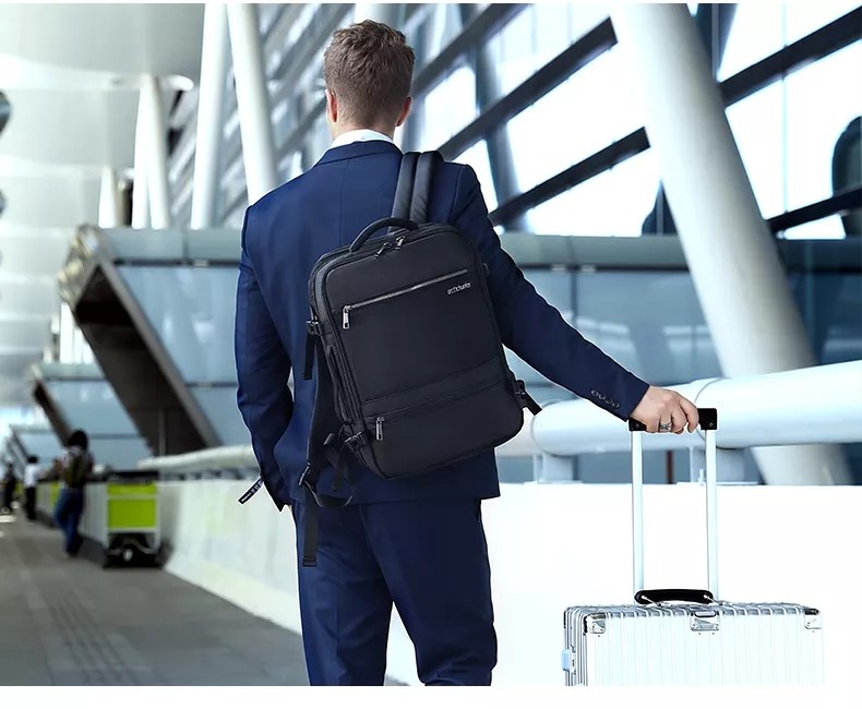 43.5cm Business Laptop Backpack OEM Multi Function Smart Backpack For Travelling