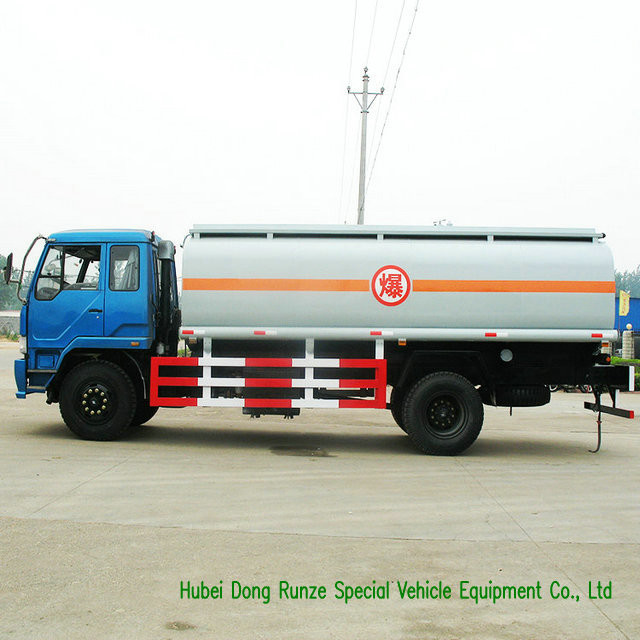 FAW 4x2 14000Liter Liquid Tank Truck Fuel Tanker Truck For Vehicle Refueling