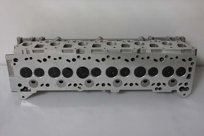 NISSAN RD28 Complete Cylinder Head 11040VB301 11040-VB301 Engine Components