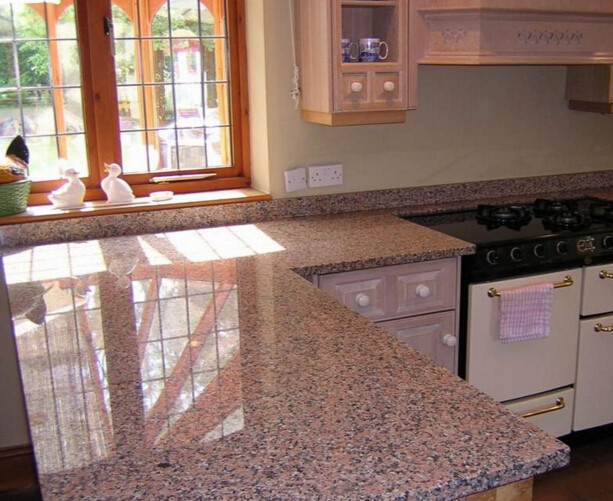 18mm Thickness Polished Granite Stone G687 Tiles And Slabs For Decoration