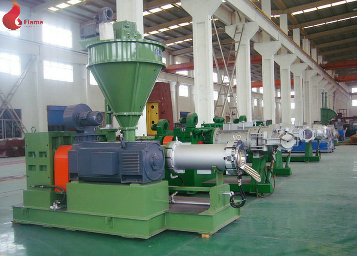 PVC 200mm Plastic Pelletizing Machine / Roller Extruder , Cylinder Planetary Roller Screw