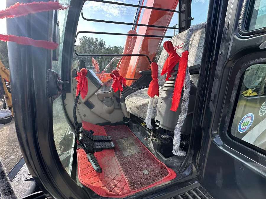 Hitachi ZX70 Excavator Cab