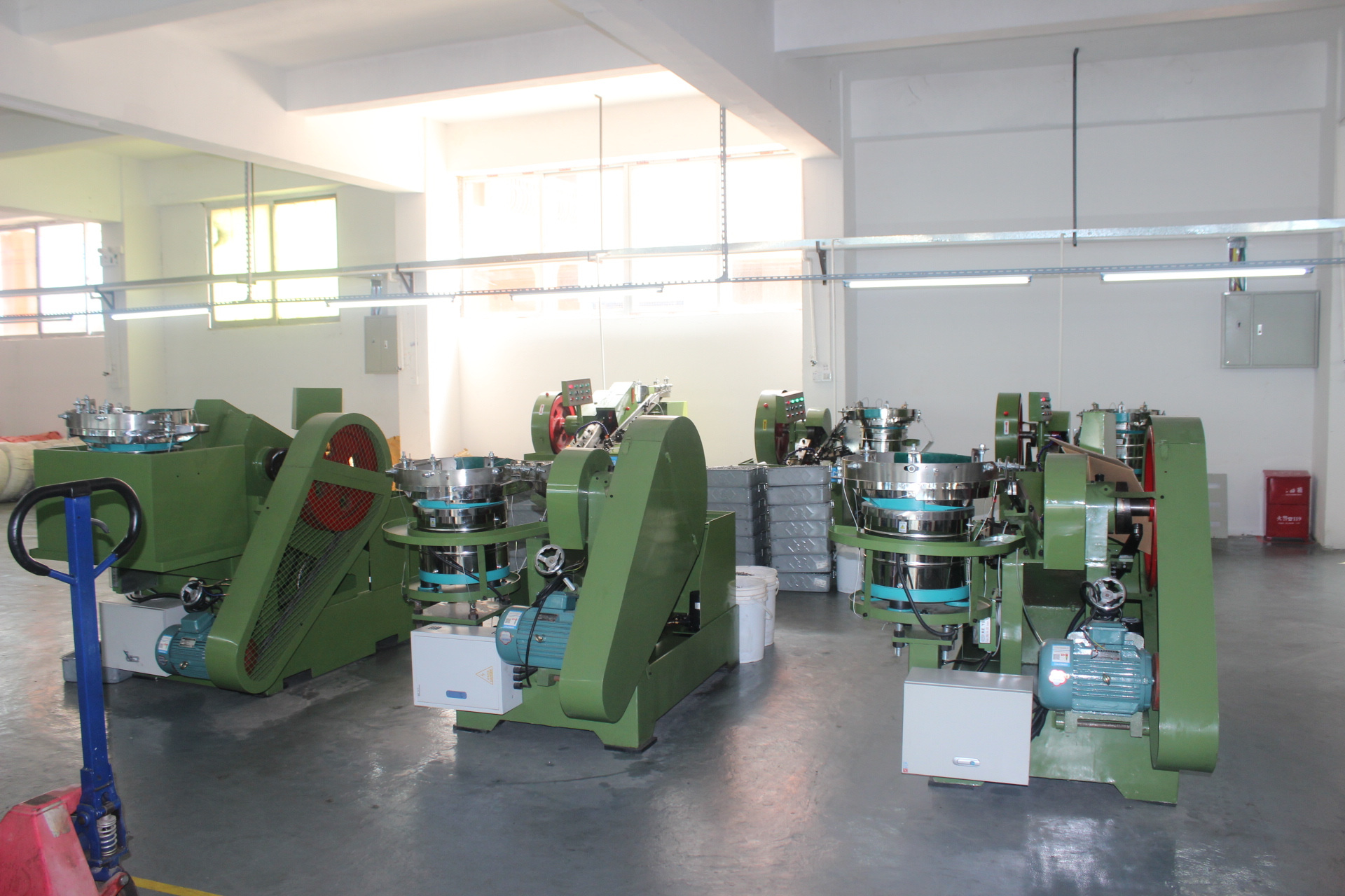 Hex Head Self Drilling Roofing Screws with Building Advantage Customized OEM Provided